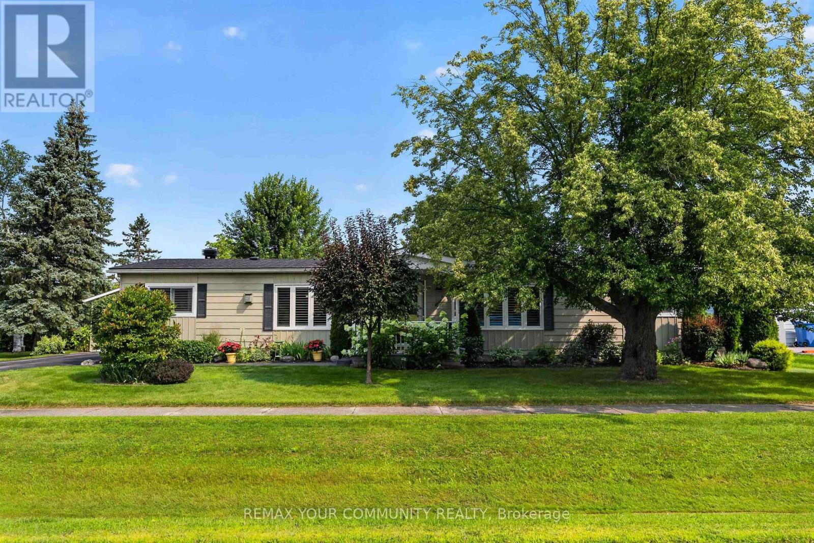 131 ROXANNA DRIVE - Image 3