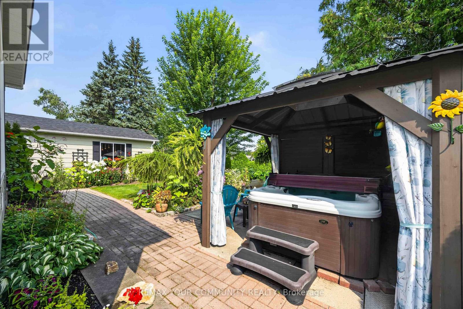131 ROXANNA DRIVE - Image 31