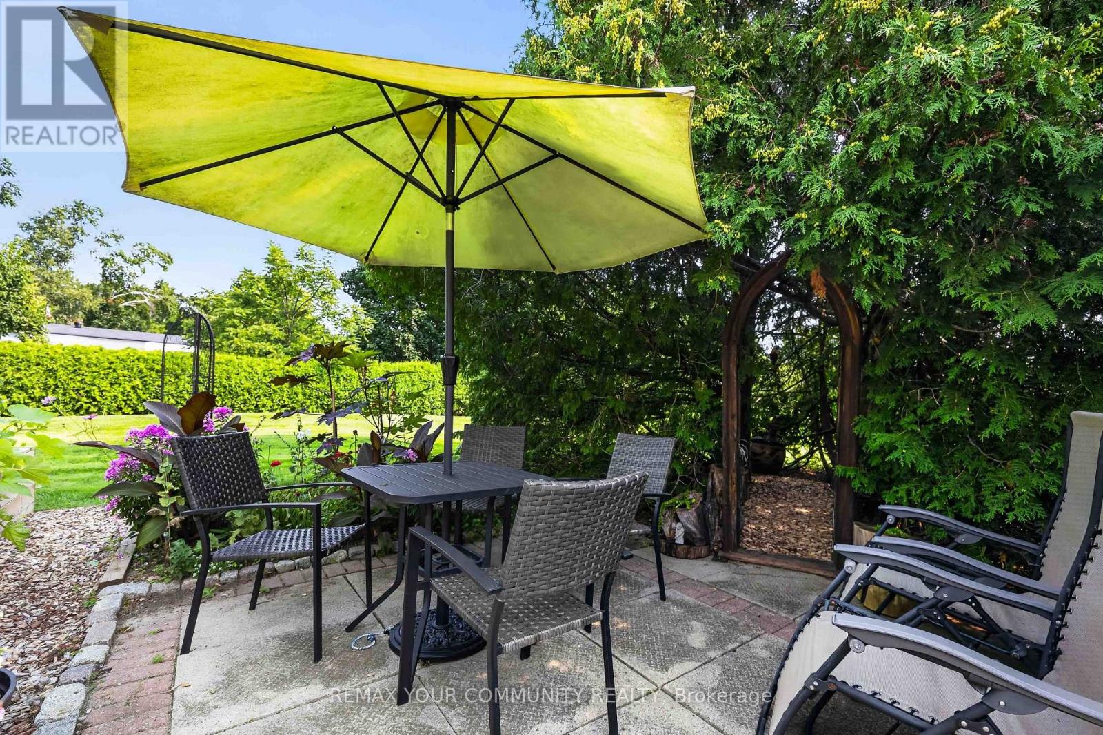131 ROXANNA DRIVE - 37