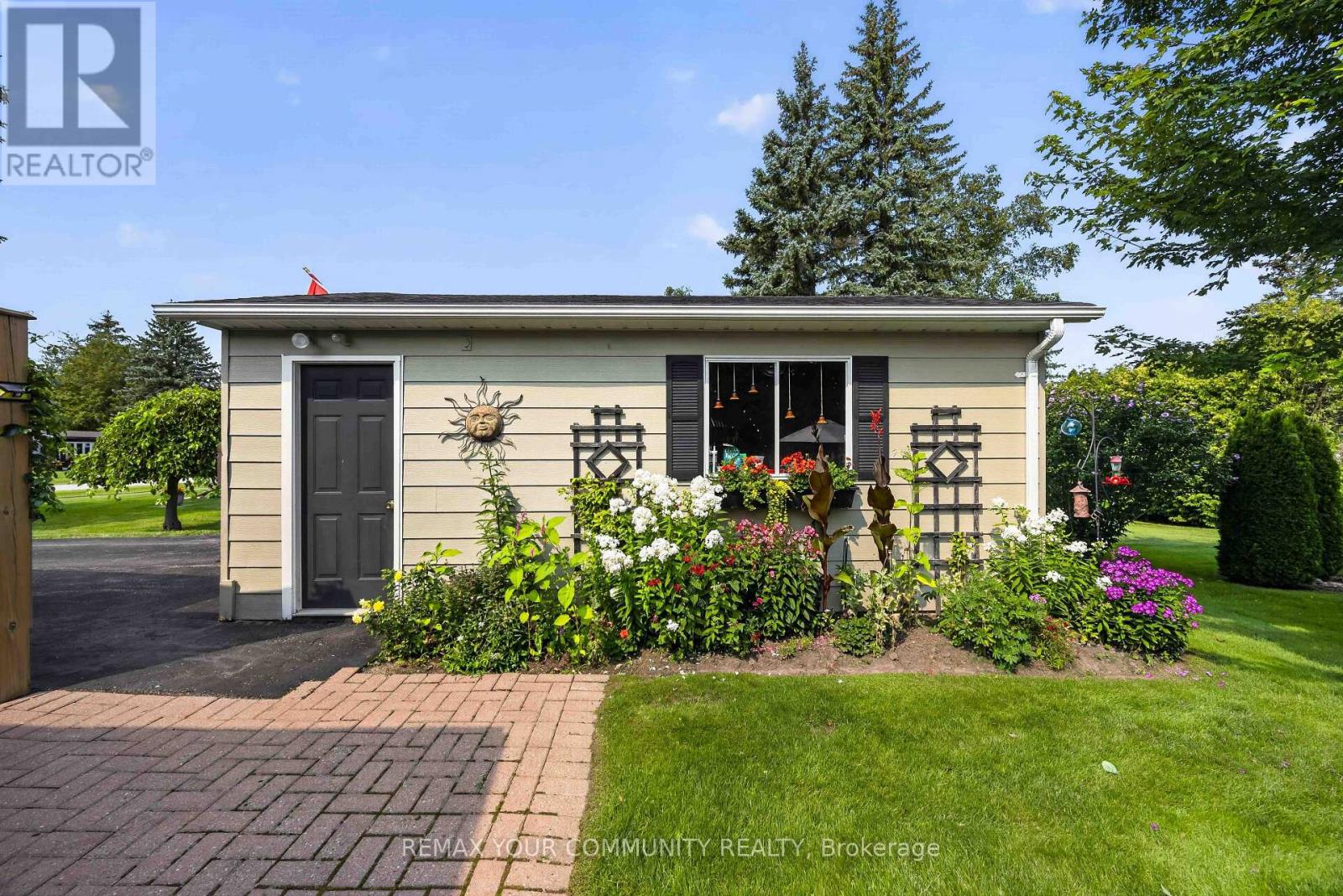 131 ROXANNA DRIVE - 40