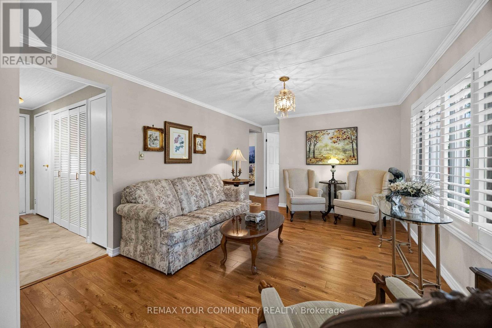 131 ROXANNA DRIVE - 8