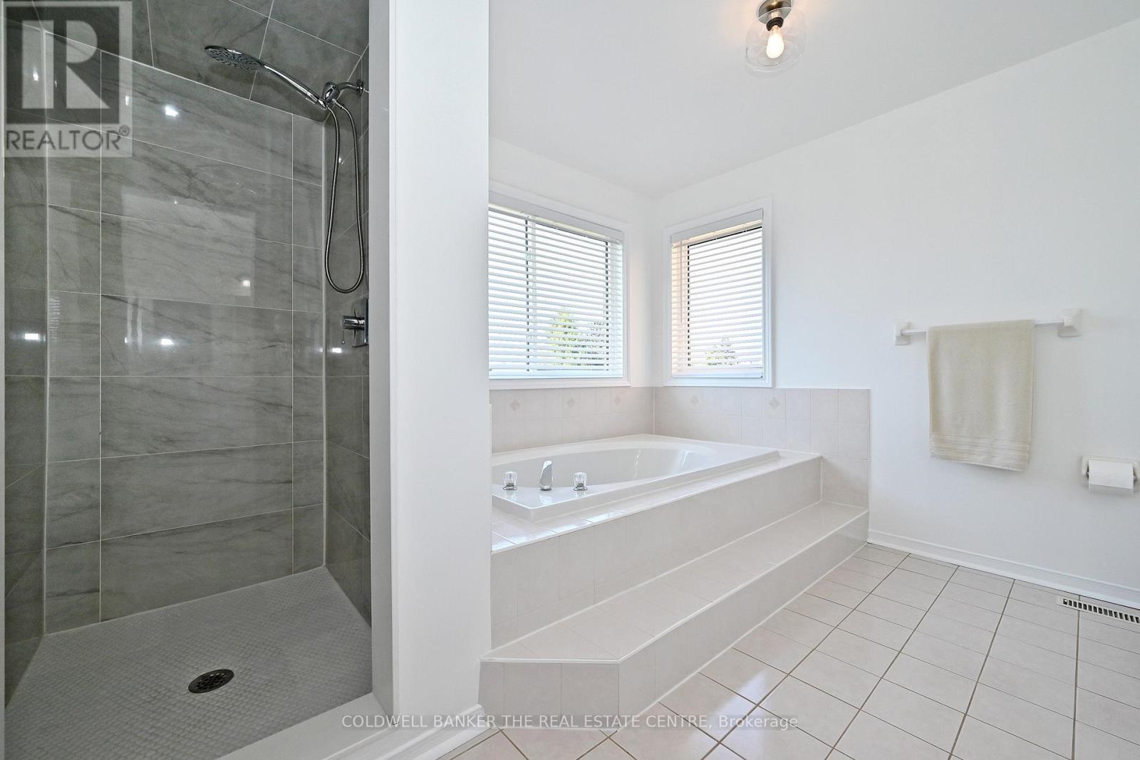 194 CHAMBERS CRESCENT - 31