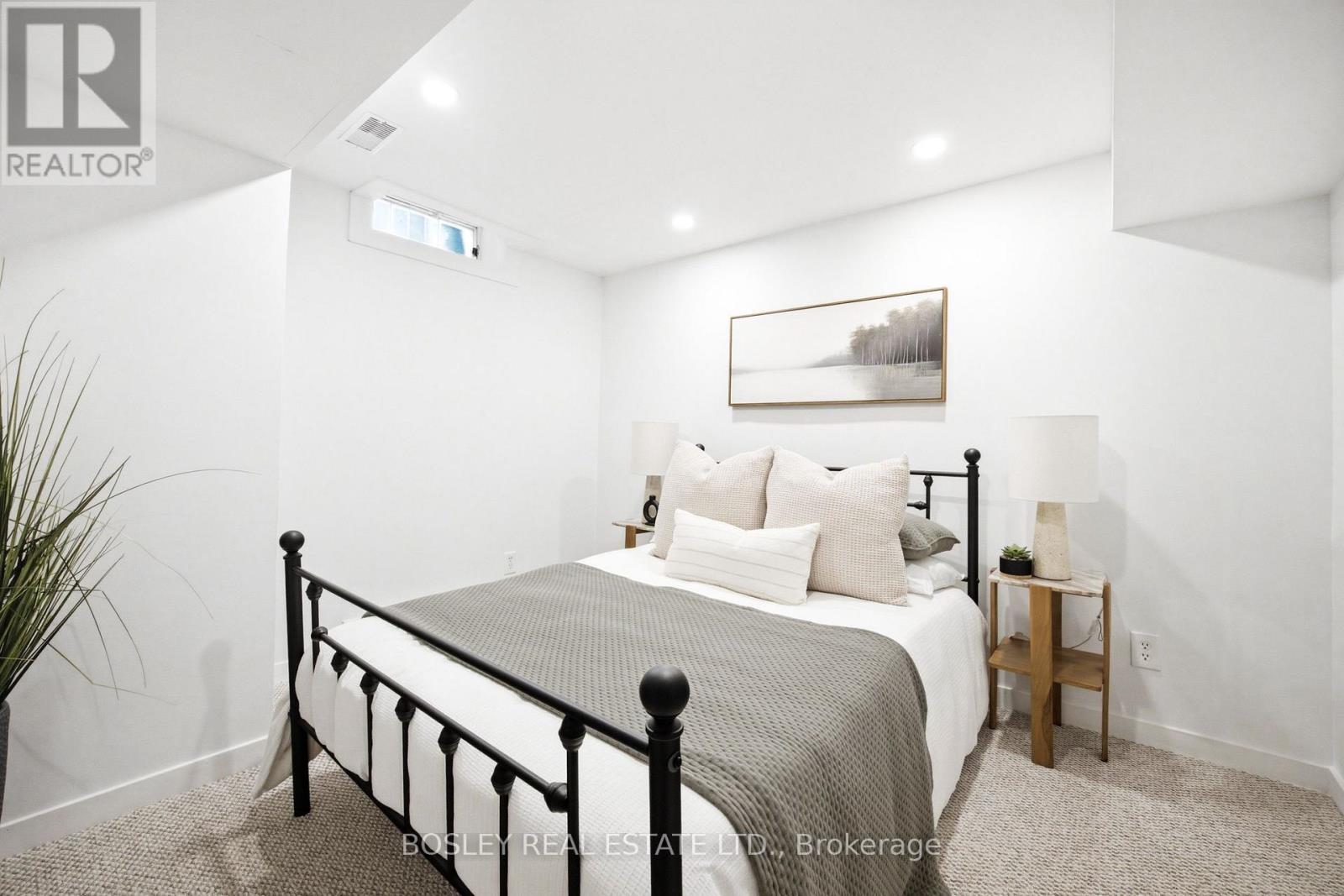 440 SANDFORD STREET - Image 33