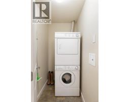 204 1405 Esquimalt Rd, Esquimalt, BC V9A0A4 Photo 16