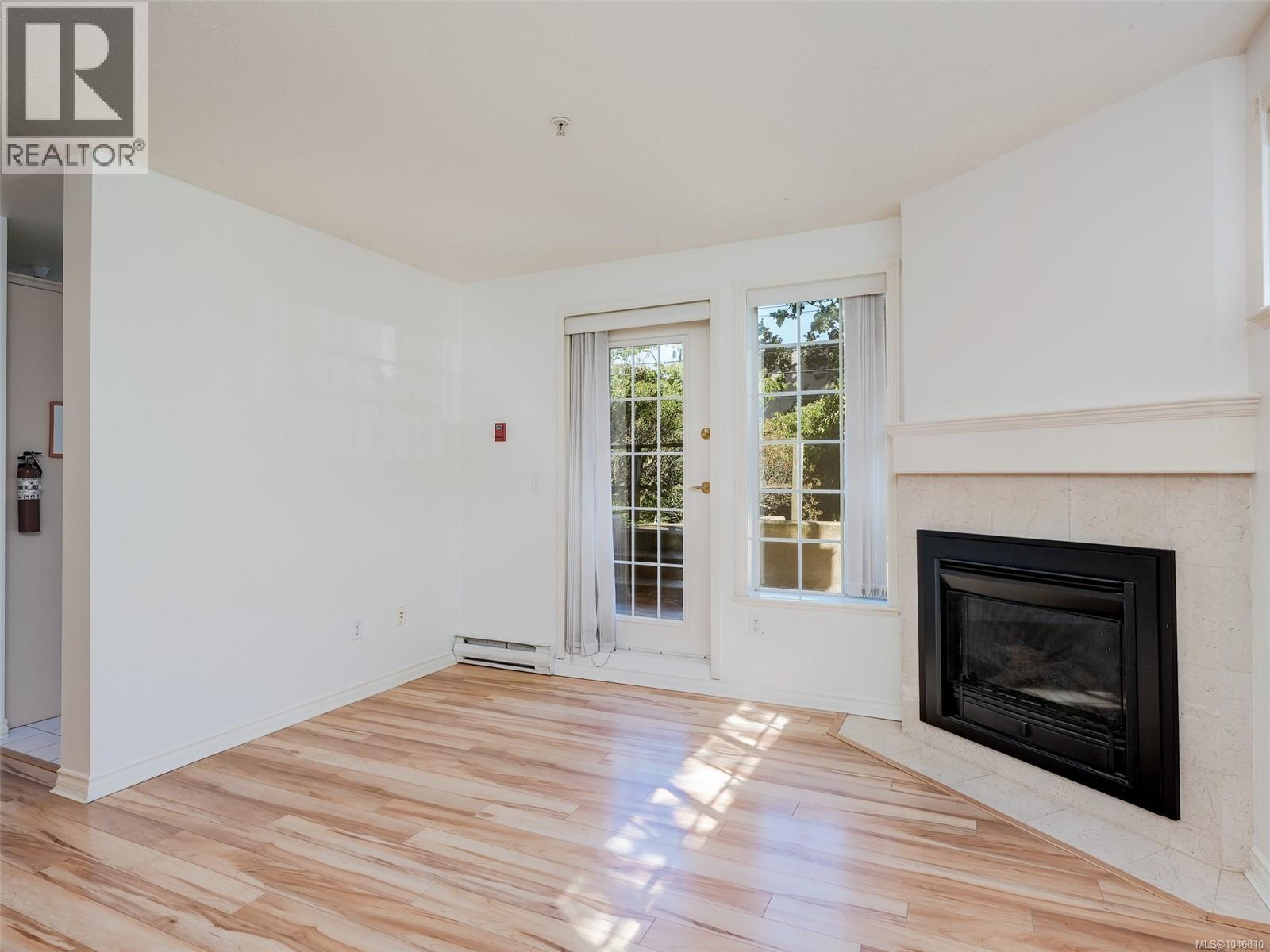 #109 1371 Hillside Ave - 4