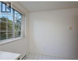109 1371 Hillside Ave, Victoria, BC V8T2B3 Photo 12