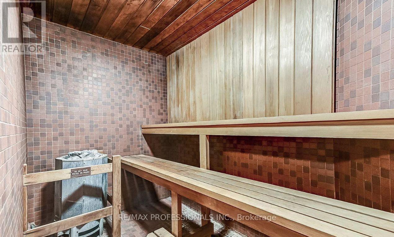 #105 95 LA ROSE AVENUE - Image 34