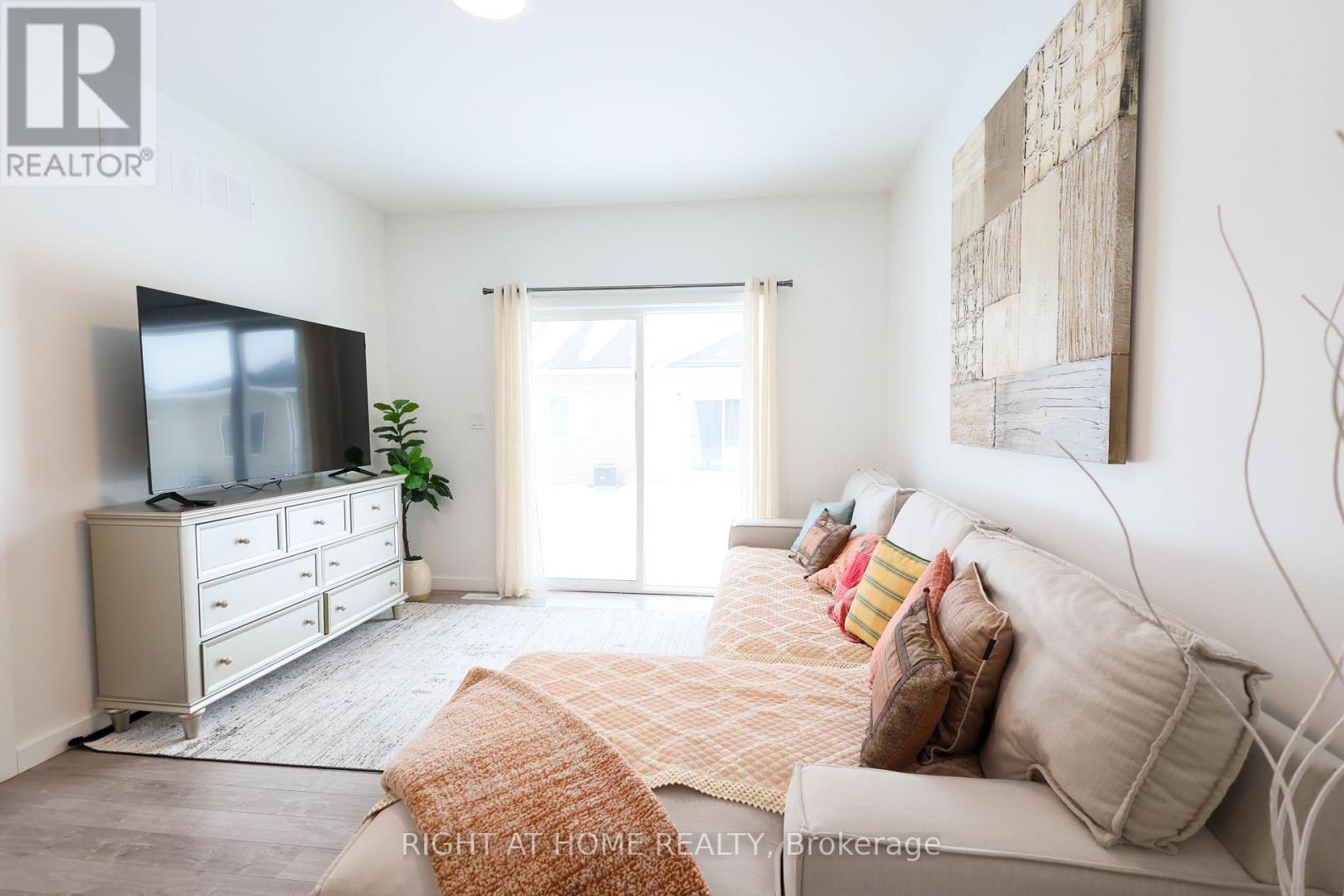 #32 100 HIGHRIVER TRAIL - Image 3
