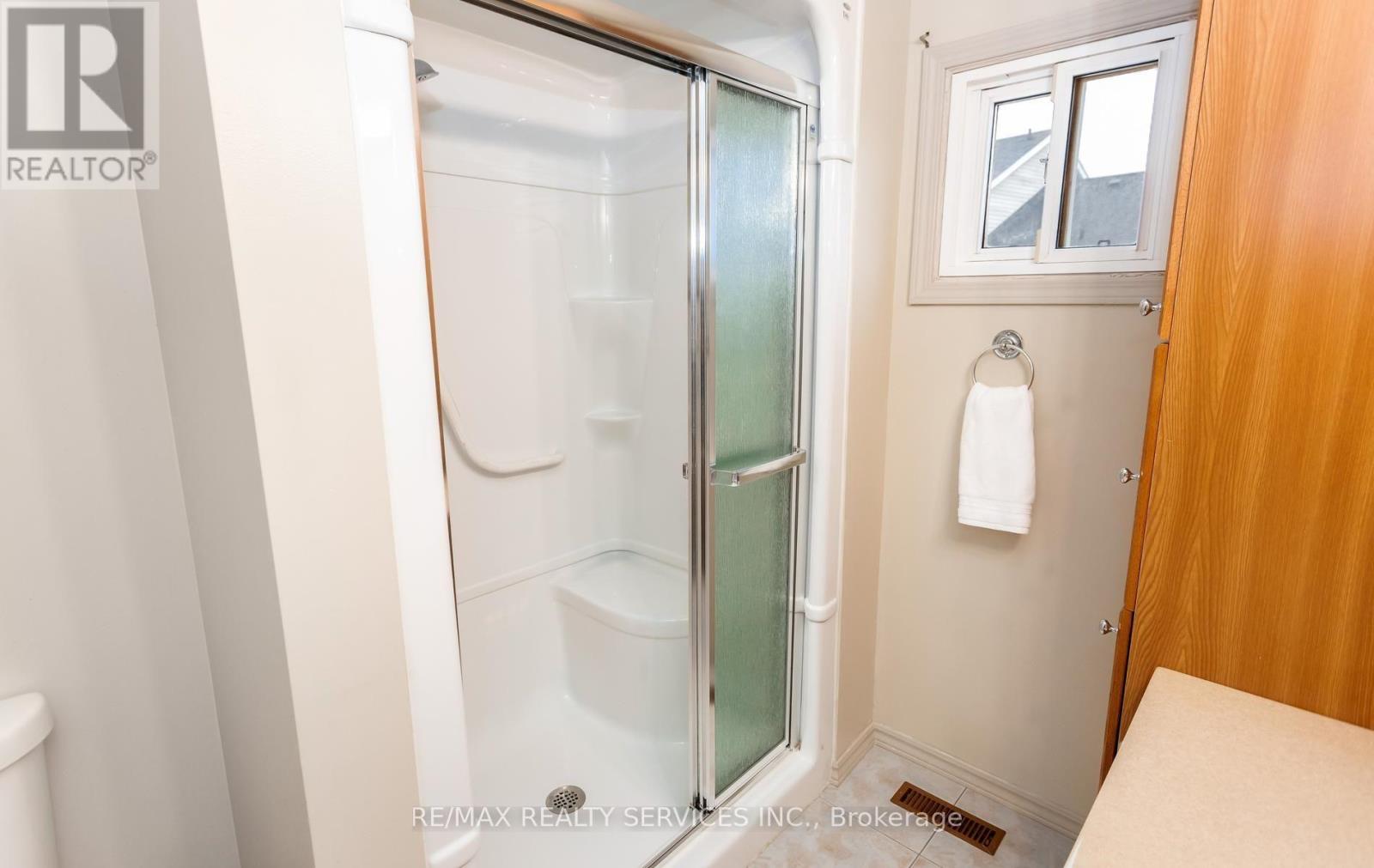 35 SPARKLETT CRESCENT - 20