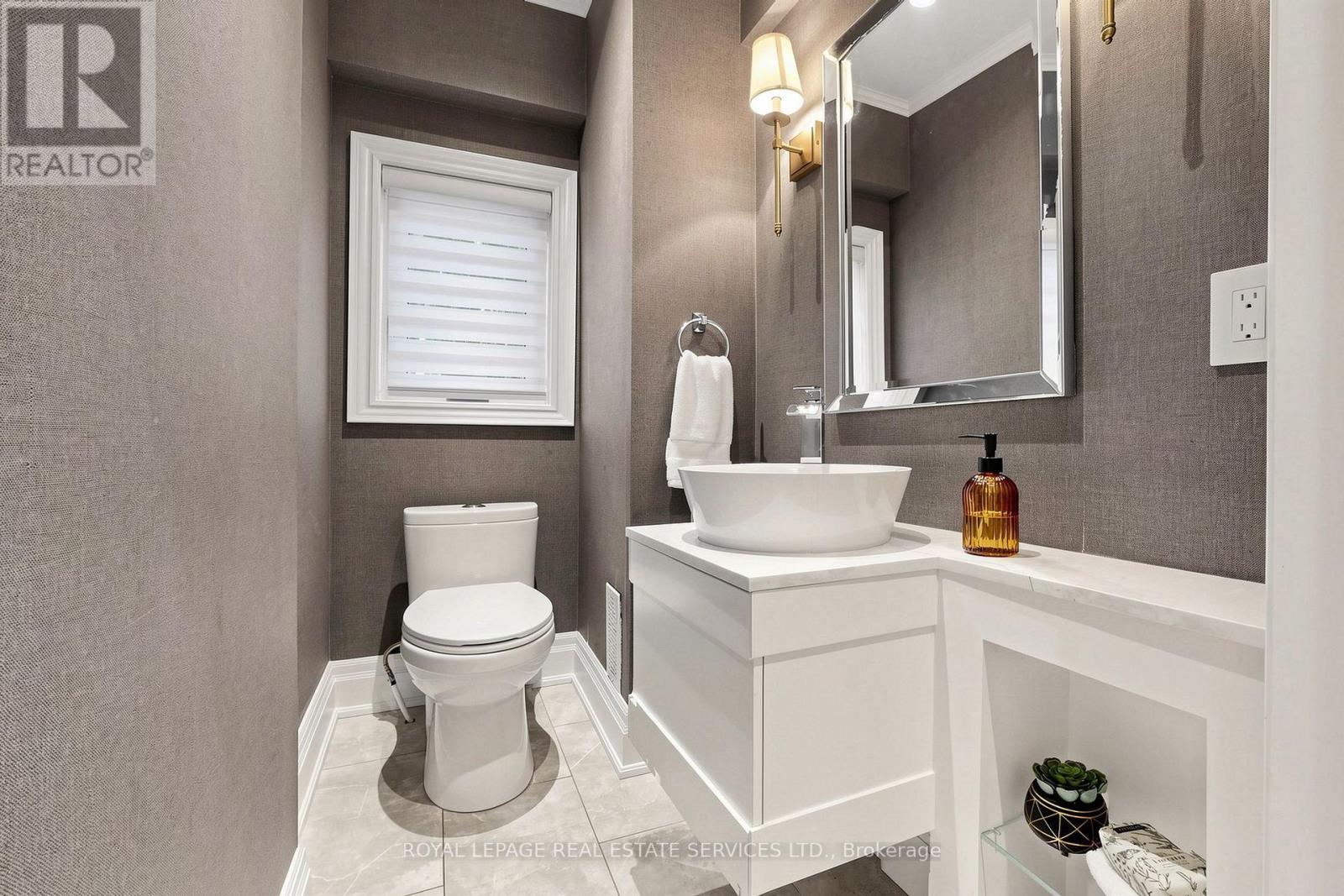 7 SELLERS AVENUE - 15