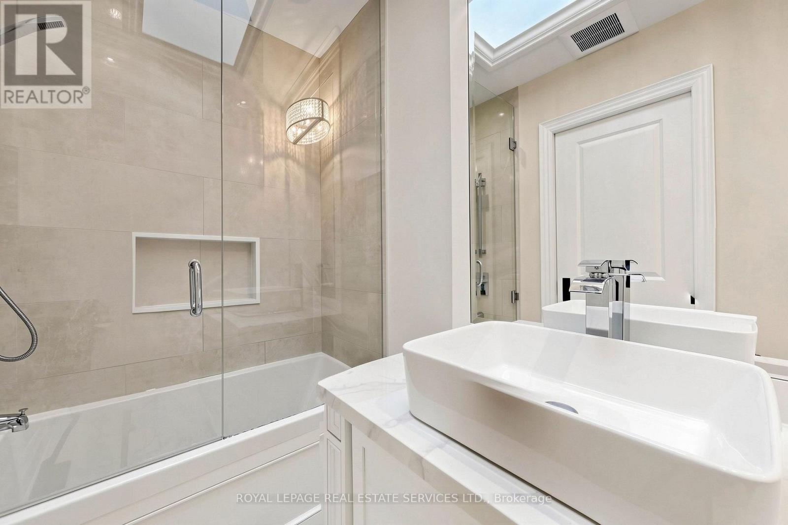 7 SELLERS AVENUE - Image 28