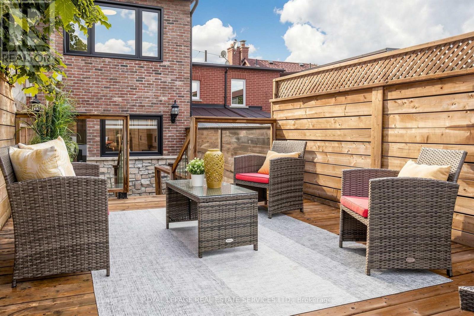 7 SELLERS AVENUE - 36