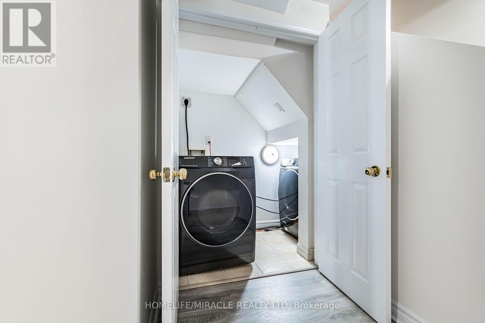 51 BRICKYARD WAY - Image 43