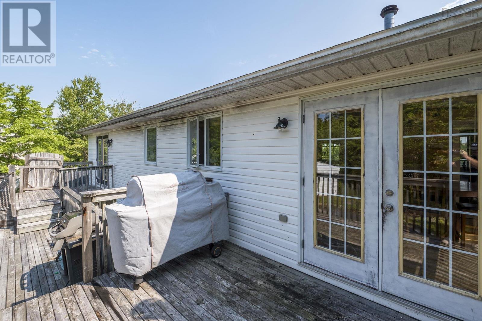 214 Hemlock Drive - Image 31