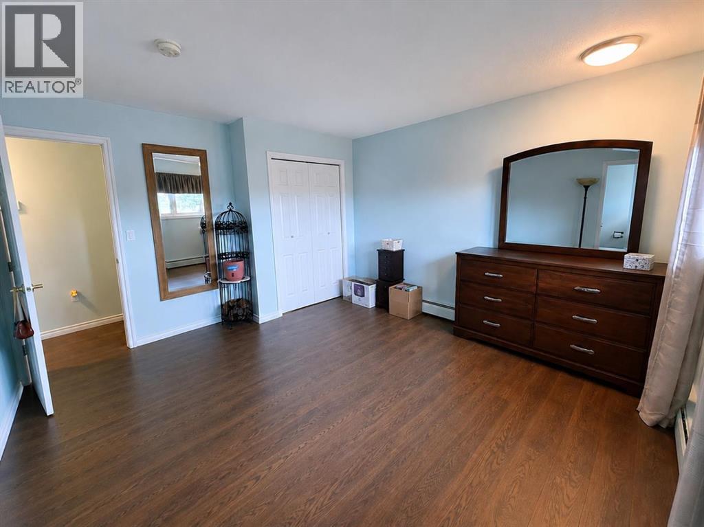 215 14 Street - Photo 14