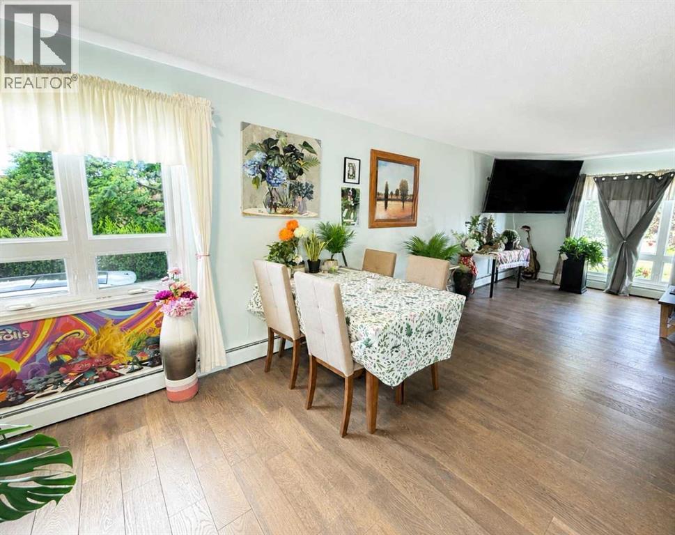 215 14 Street - Photo 9