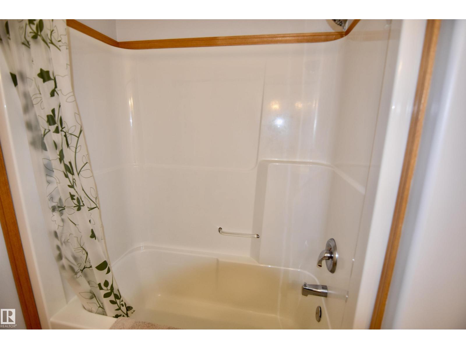 4820 49 Avenue - Photo 11