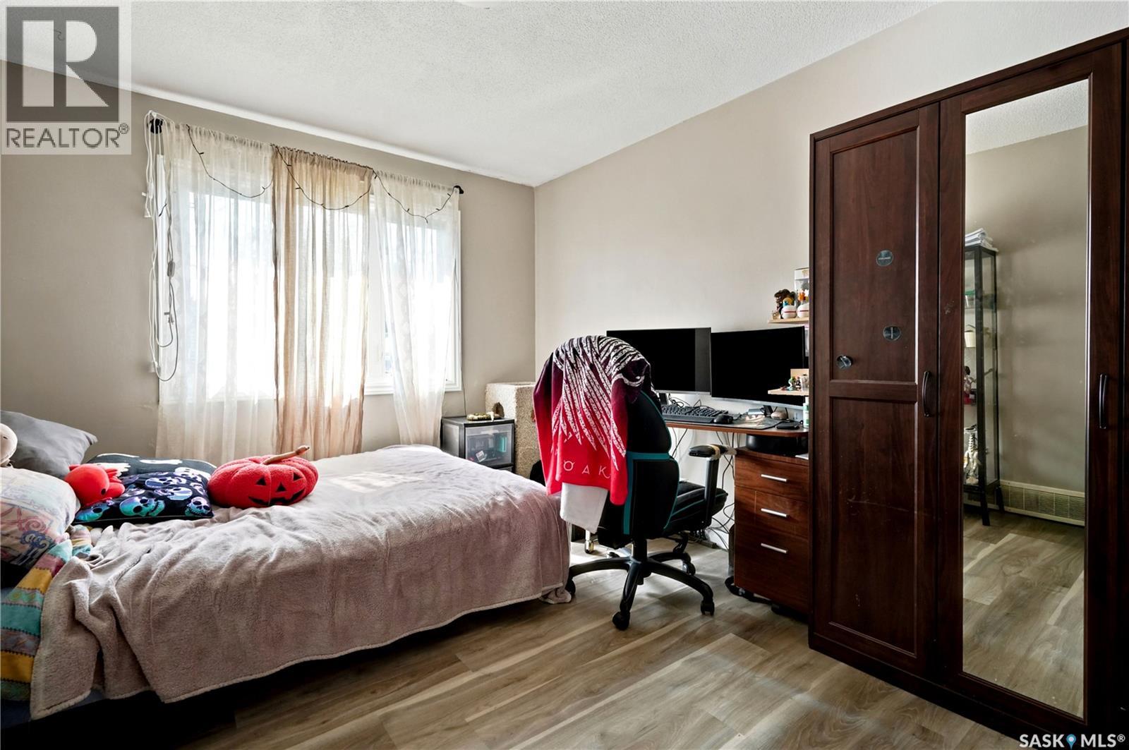 2232 McAra STREET - Image 11