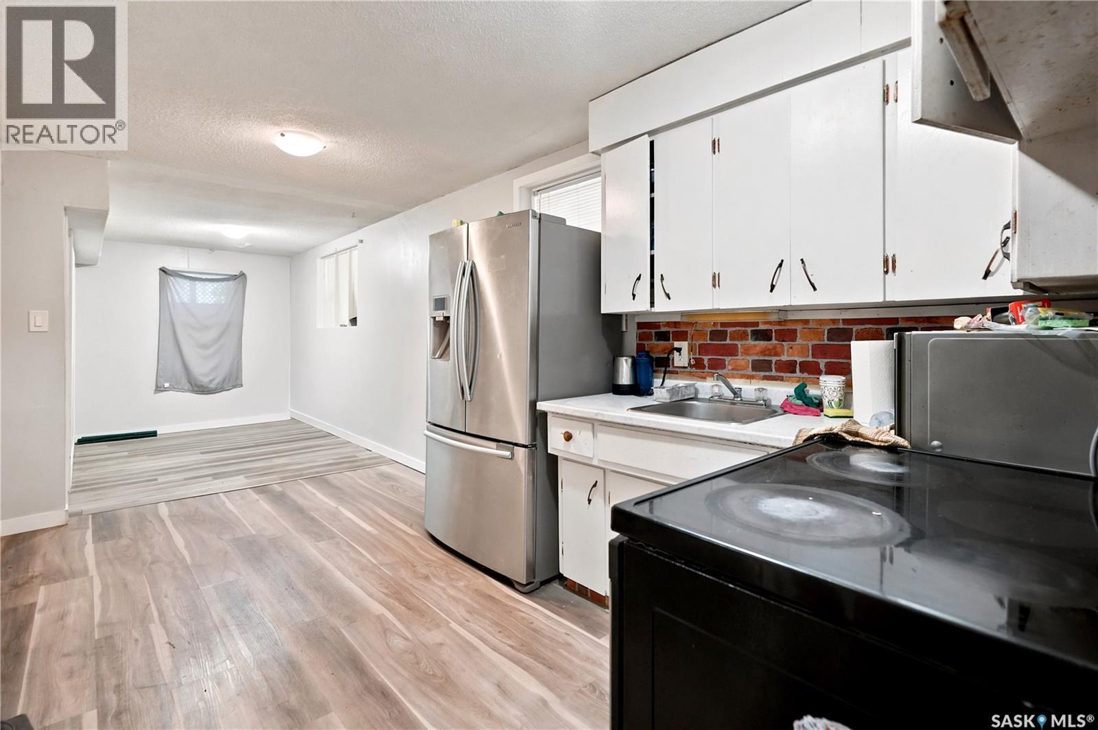 2232 McAra STREET - Image 19