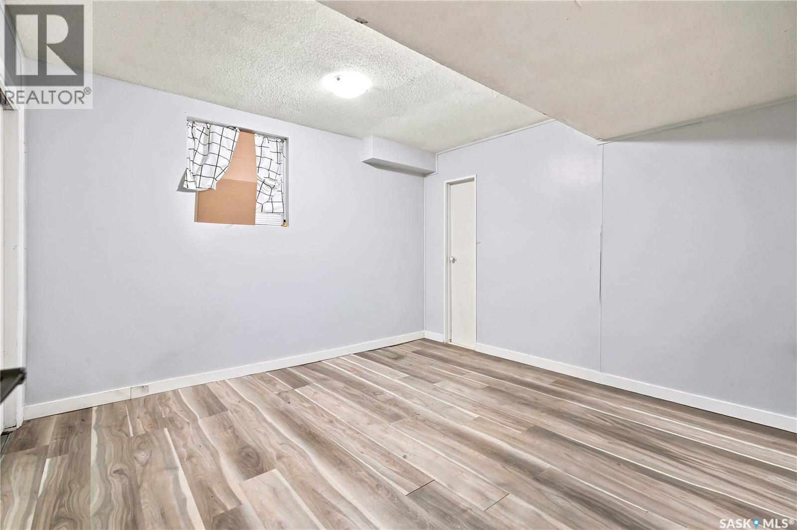 2232 McAra STREET - Image 25