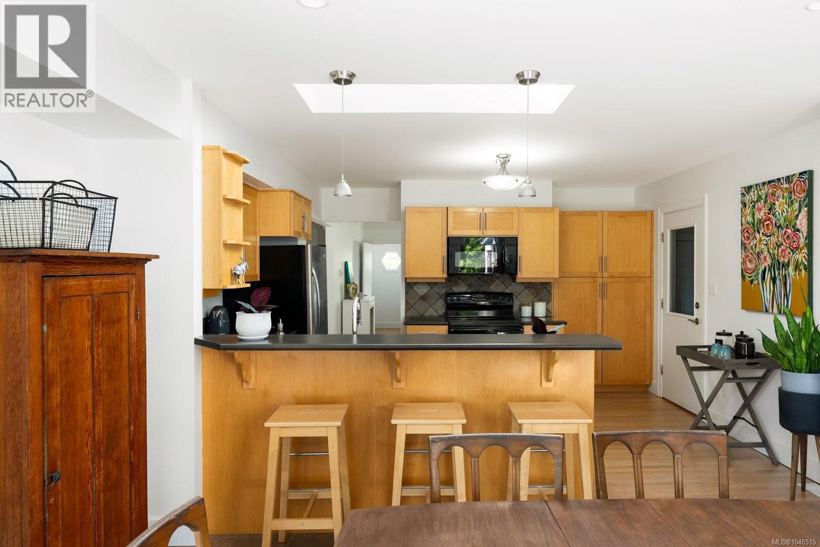 3155 Mars St - 11