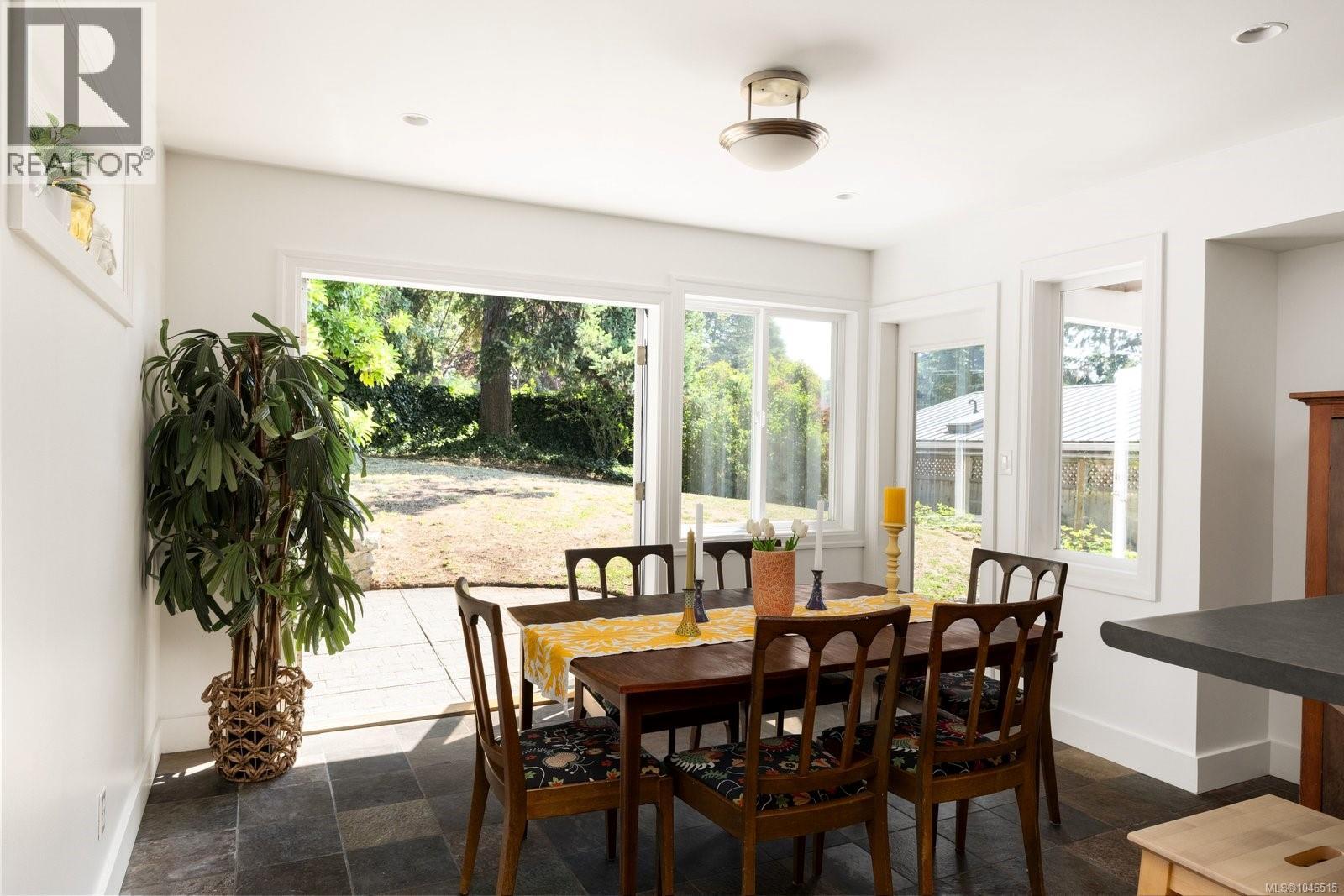 3155 Mars St - 13