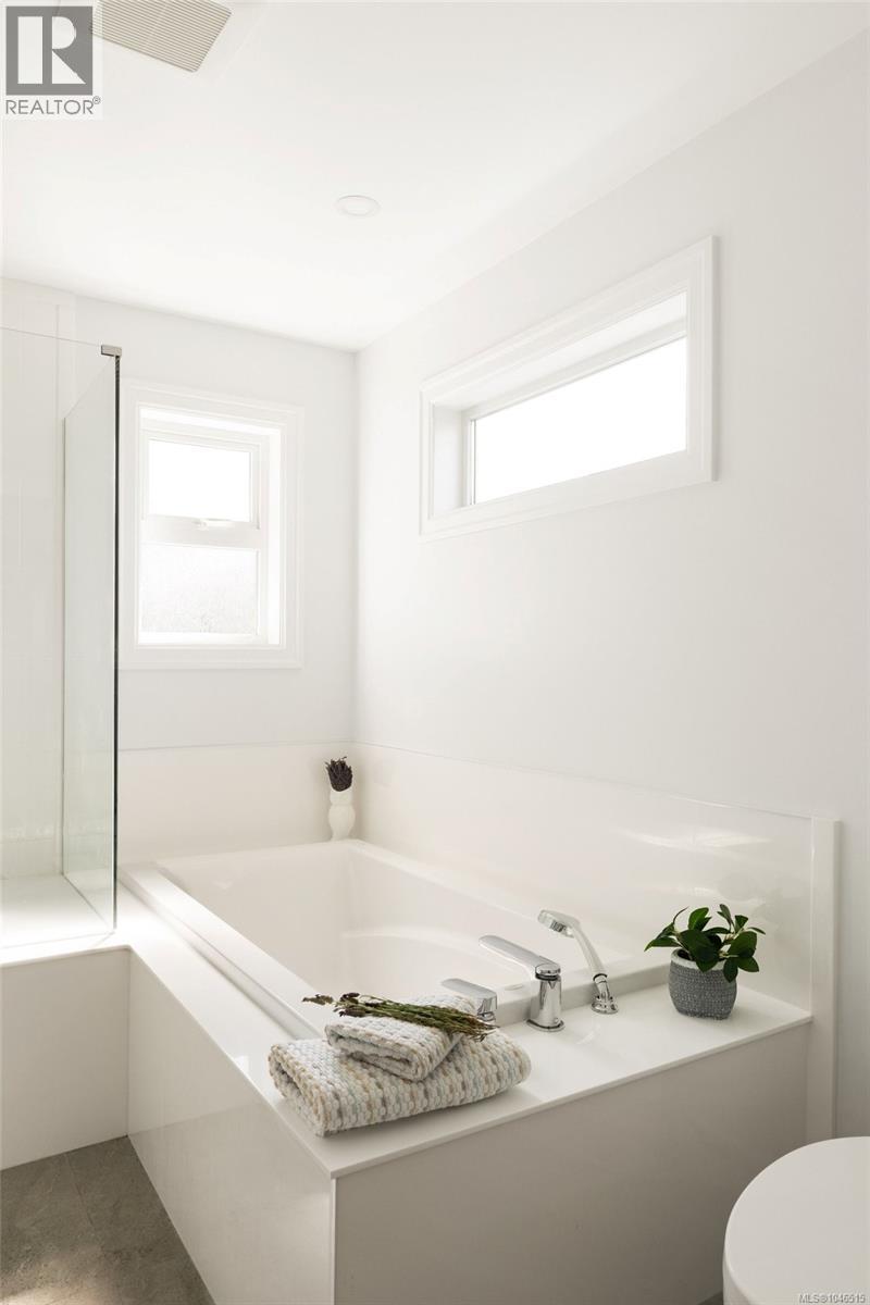3155 Mars St - Image 20