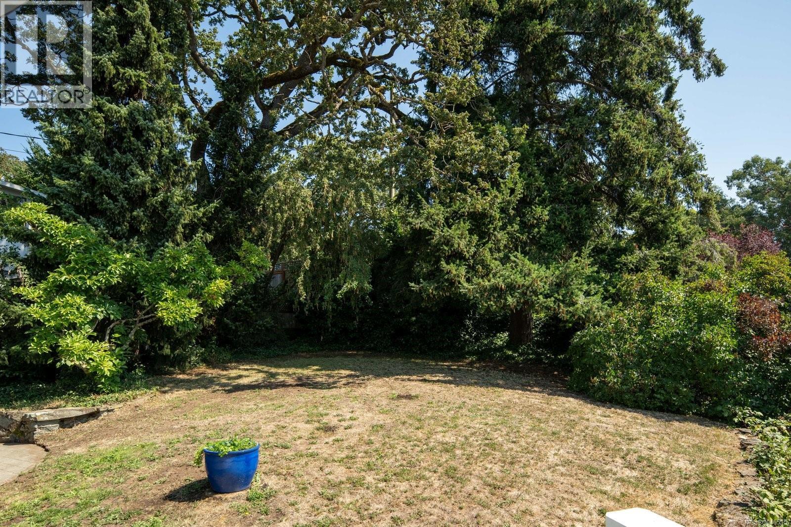3155 Mars St - Image 31