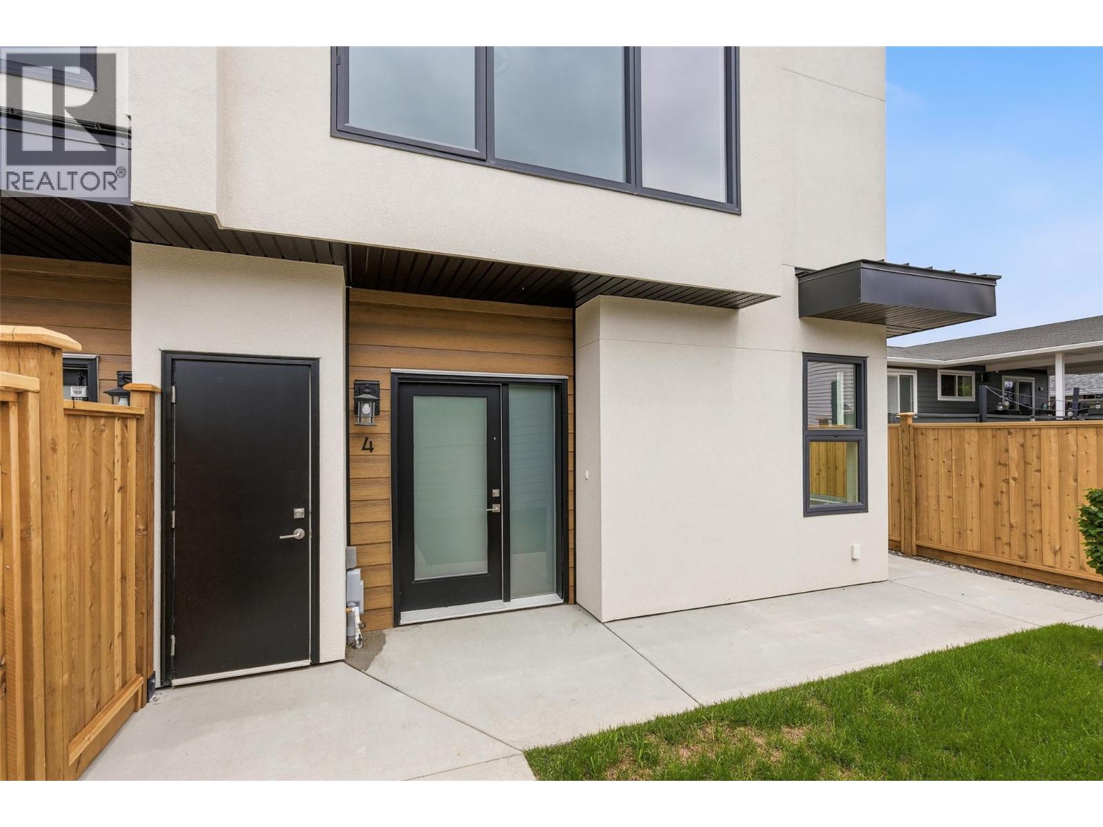 #4 943 Fuller Avenue - Image 34