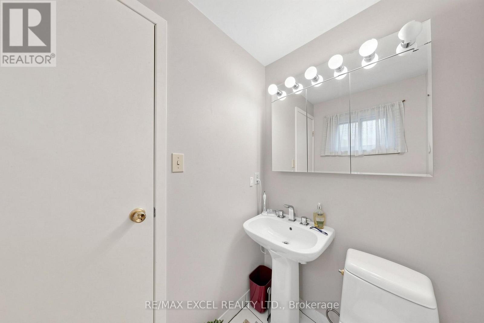 62 ARDGOWAN CRESCENT - 24