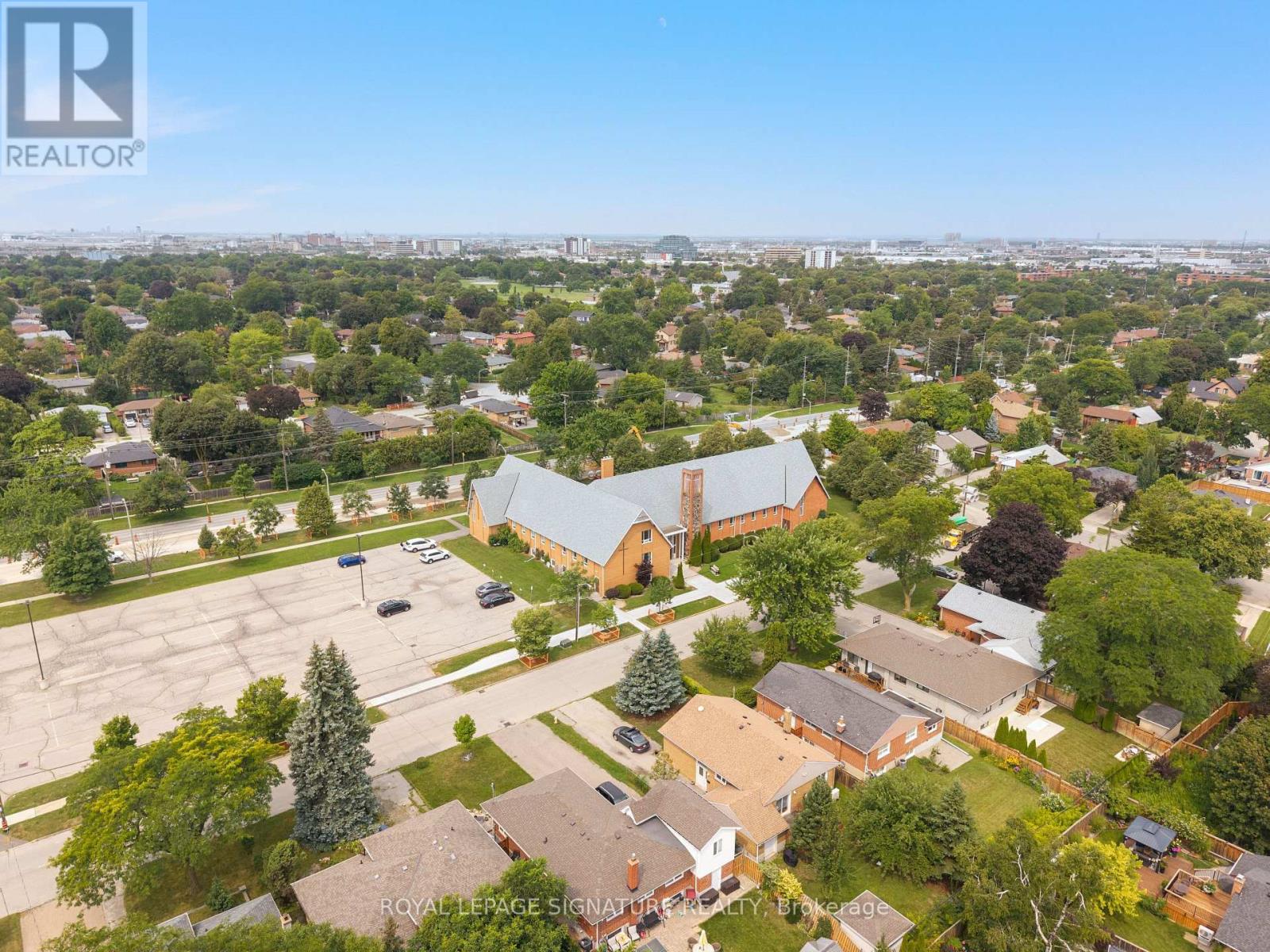17 TEMPLAR DRIVE - 34