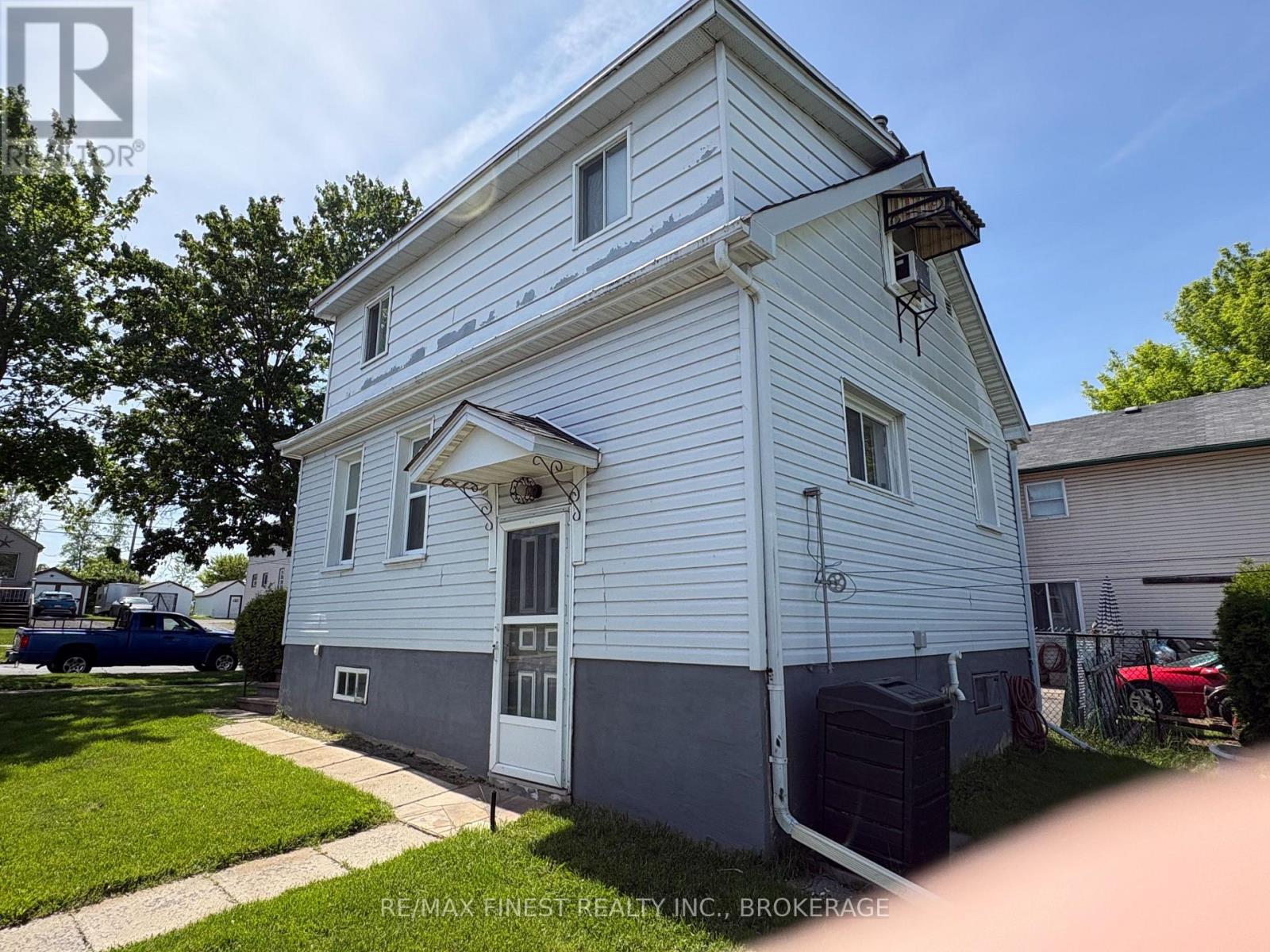 226 DANIS AVENUE - 2