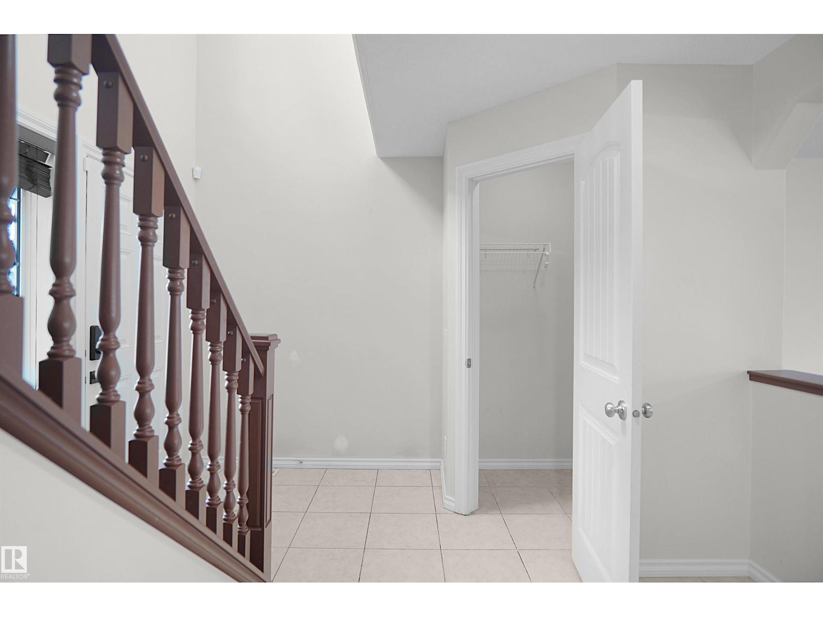 8432 18 AV SW - Image 8