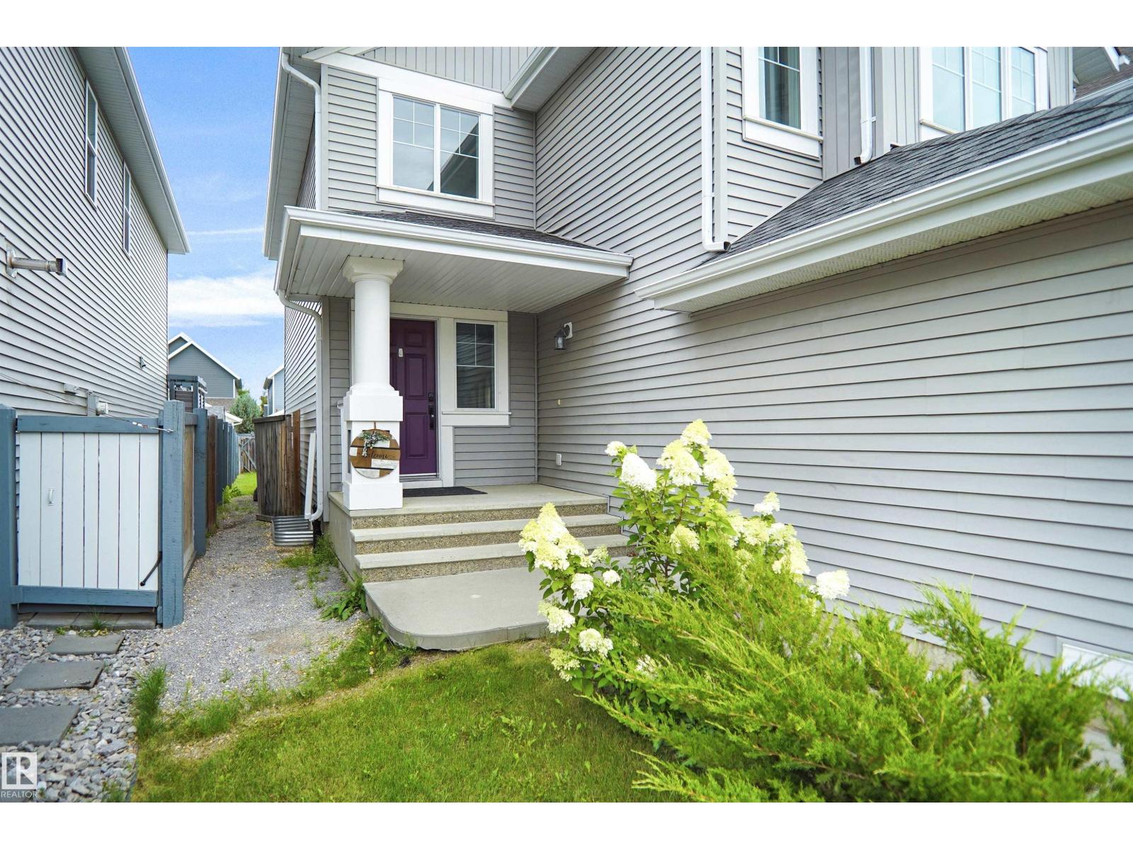 8432 18 AV SW - 3