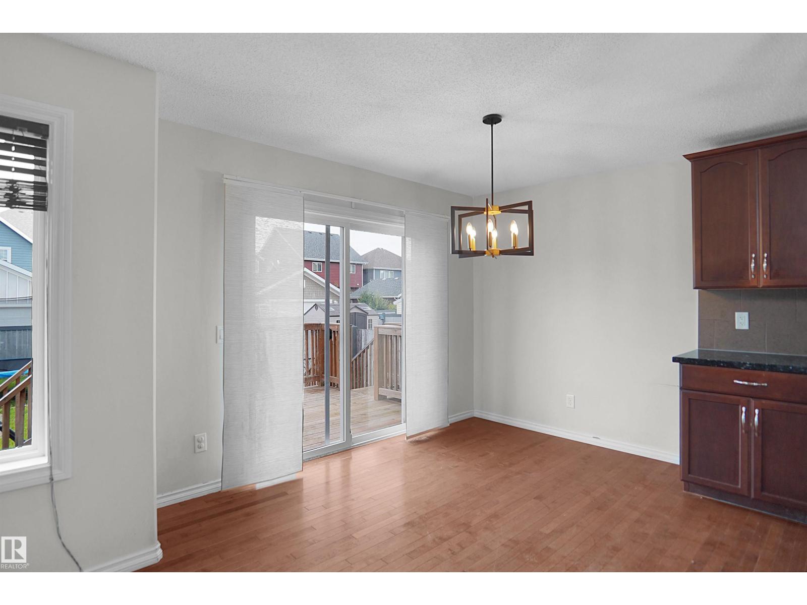 8432 18 AV SW - Image 25