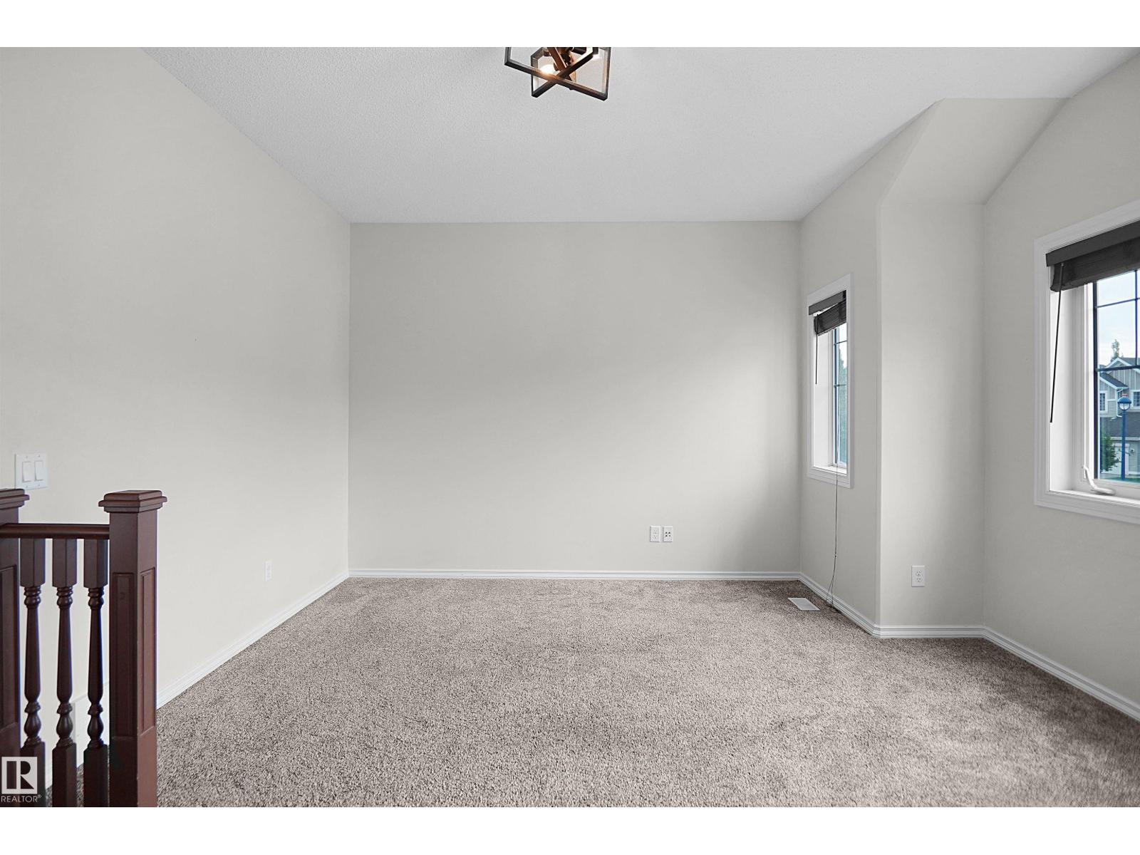 8432 18 AV SW - Image 35