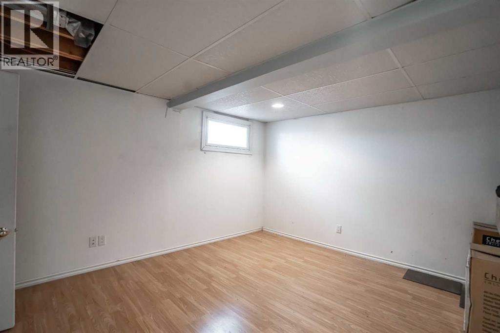 9702 100 Ave Avenue - Photo 14