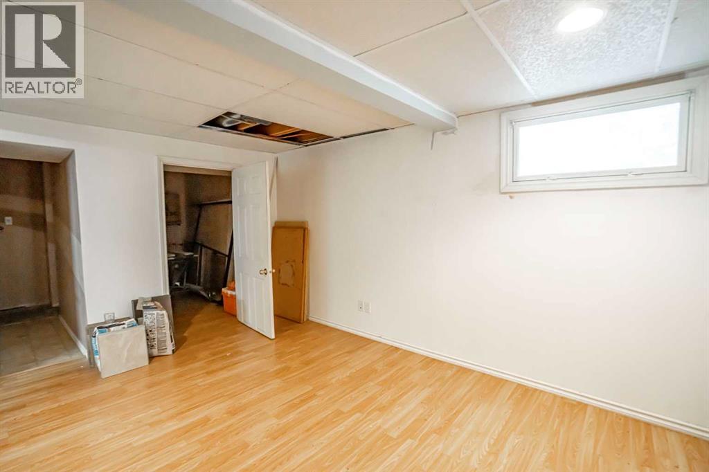9702 100 Ave Avenue - Photo 15