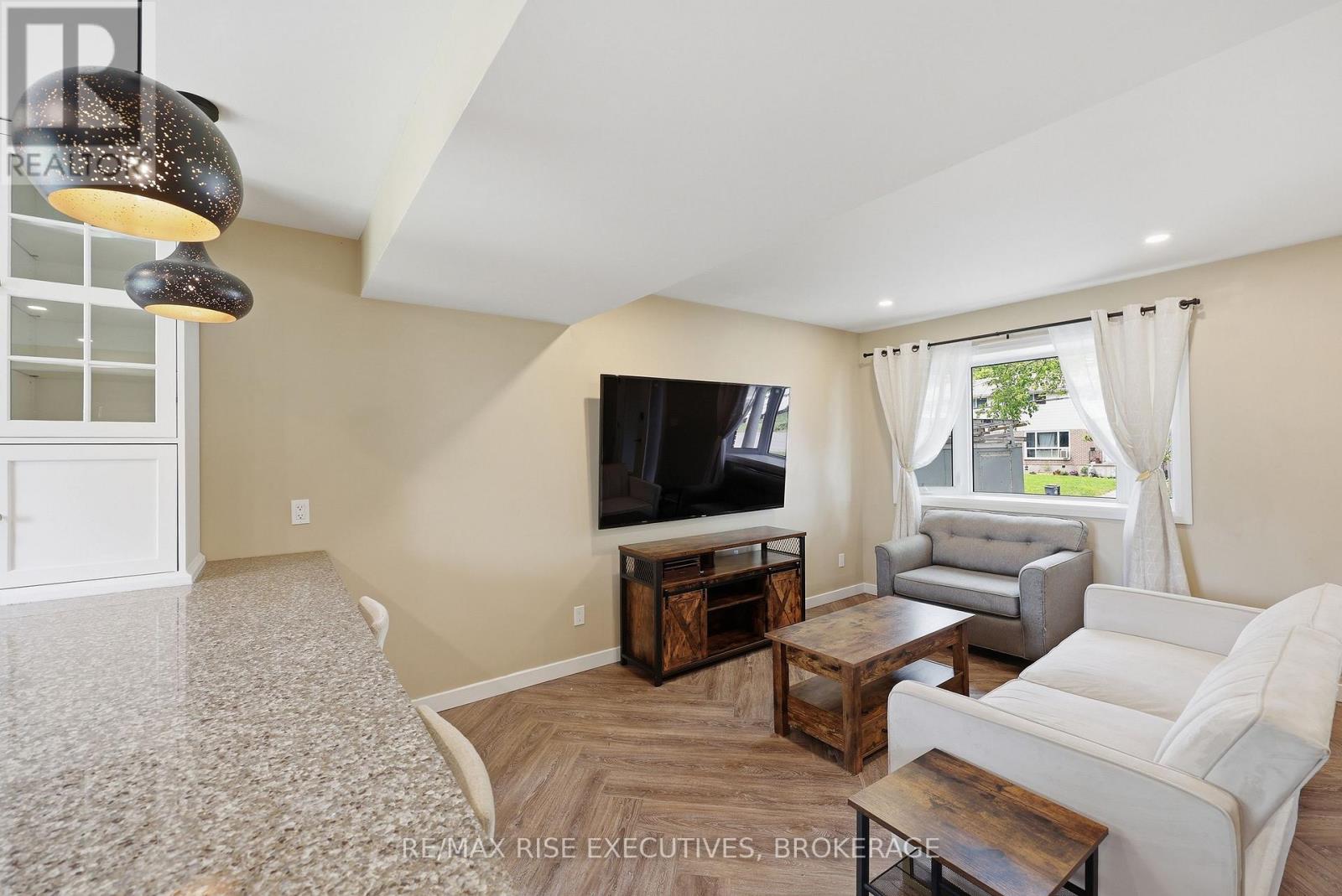 137 FORD STREET - Image 10
