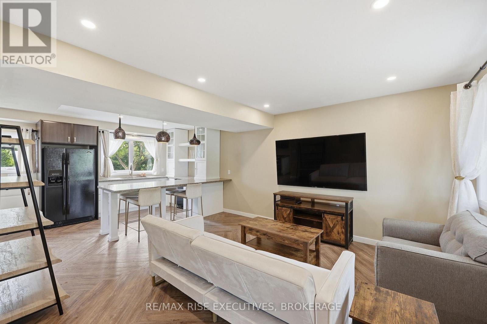 137 FORD STREET - 2