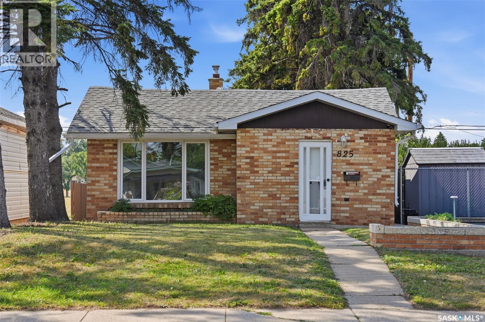 825 L AVENUE N - 1