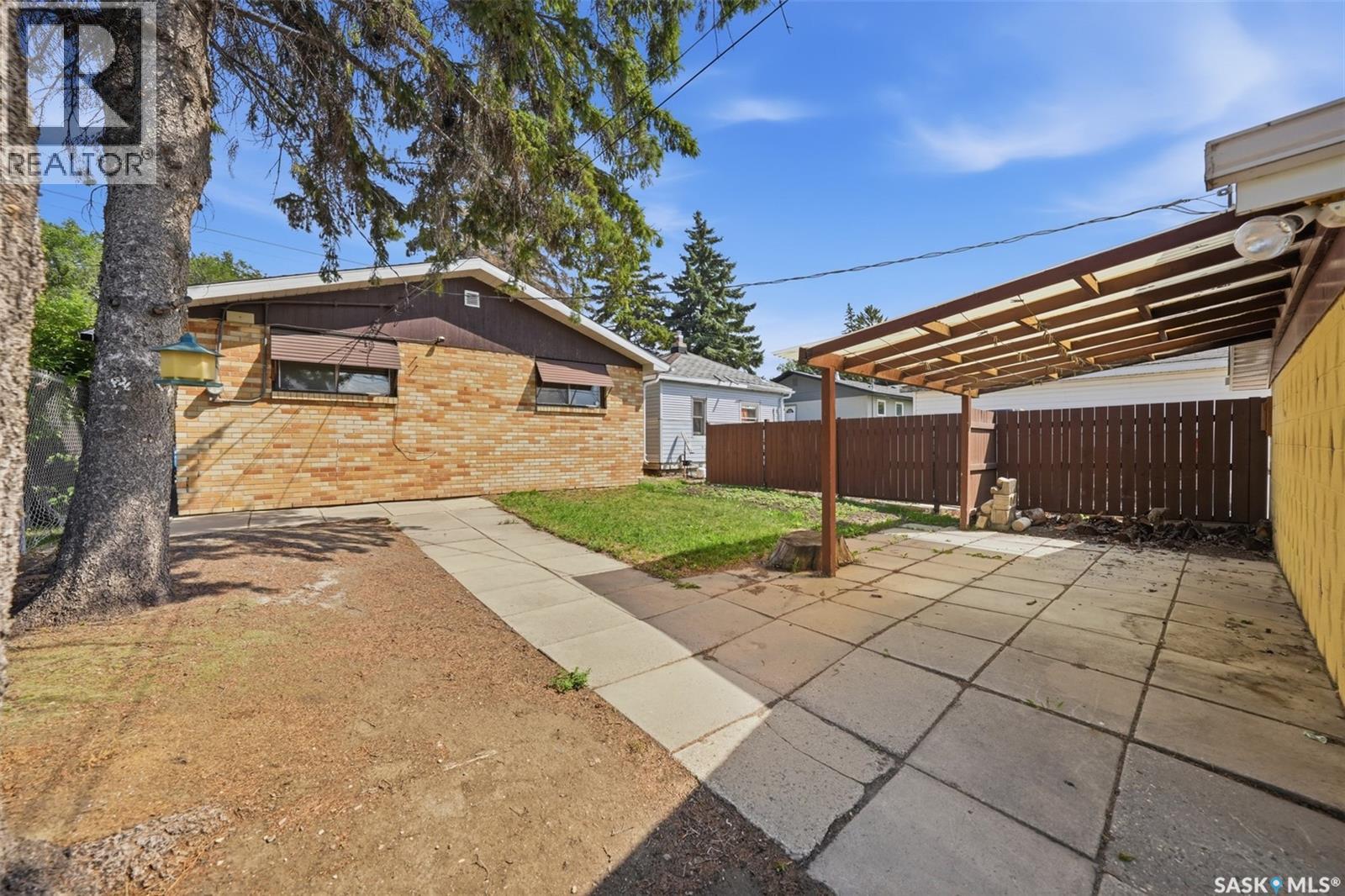 825 L AVENUE N - Image 20