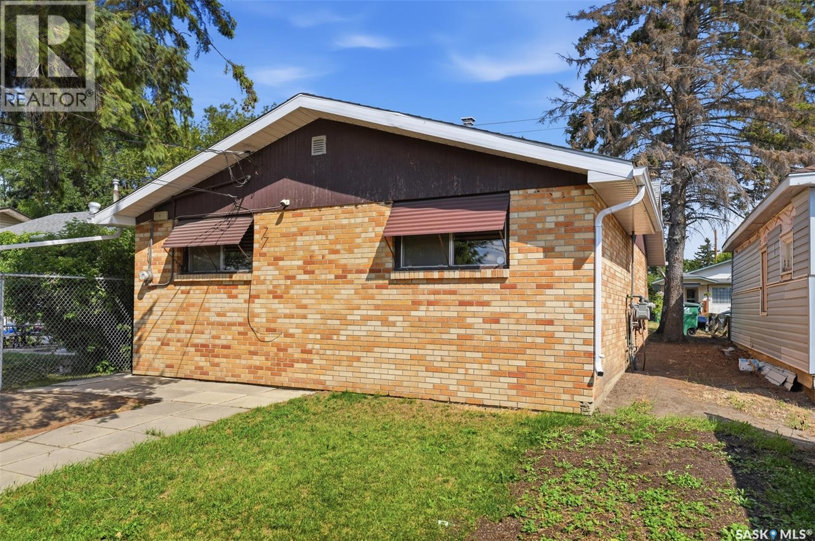 825 L AVENUE N - 22