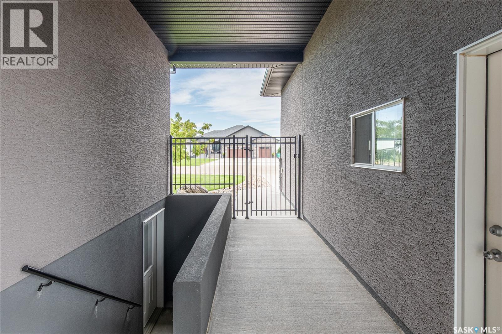 111 Iron Bridge DRIVE - 52