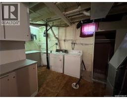929 Brown Street, Moose Jaw, SK S6H2Z1 Photo 9