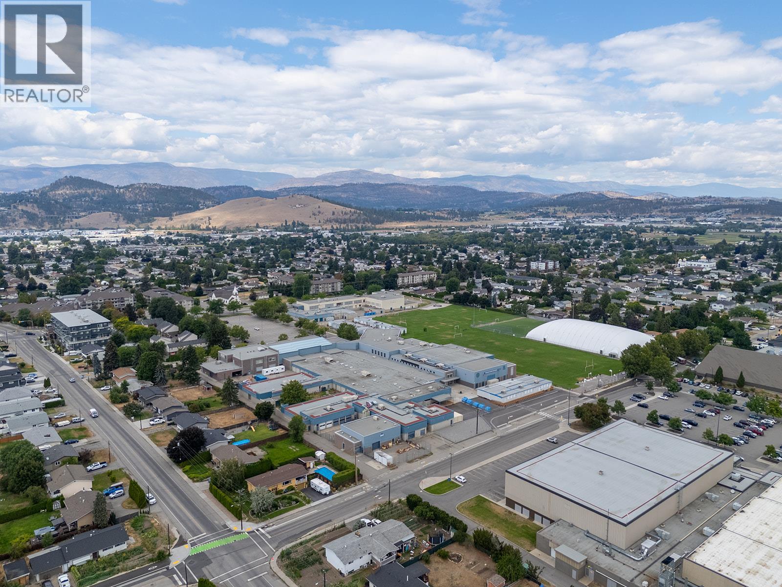 #303 615 Rutland Road - 37