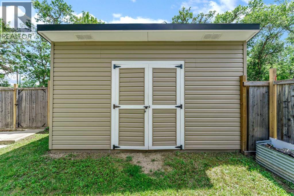 212 6 Street Southeast - Photo 44