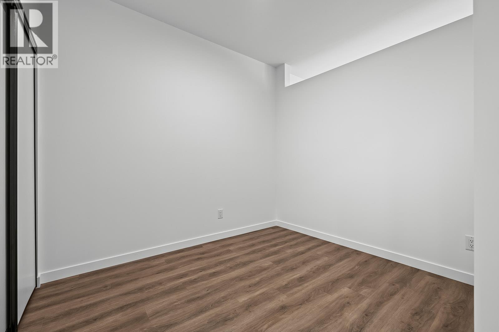 #303 615 Rutland Road - Image 17