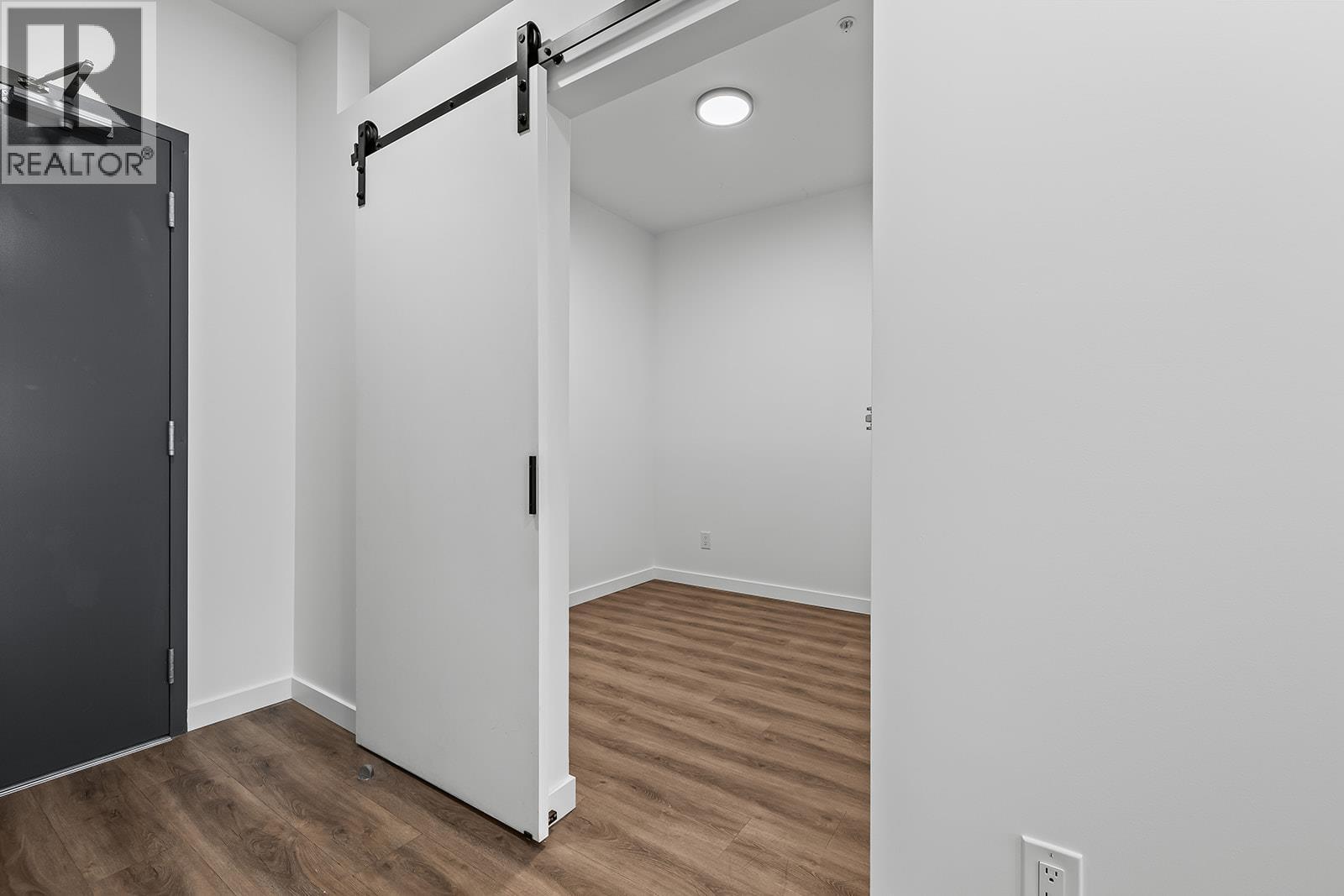 #303 615 Rutland Road - Image 22