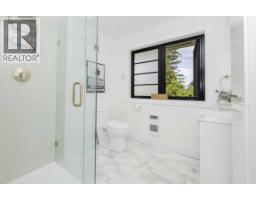 679 Corlett Road, Gibsons, BC V0N1V9 Photo 21